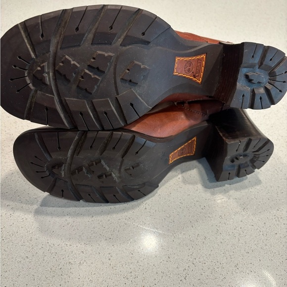 Timberland Leather Heeled Boots, size 10 - Picture 8 of 11